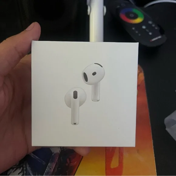 Apple AirPods 4 - Picture 5 of 8